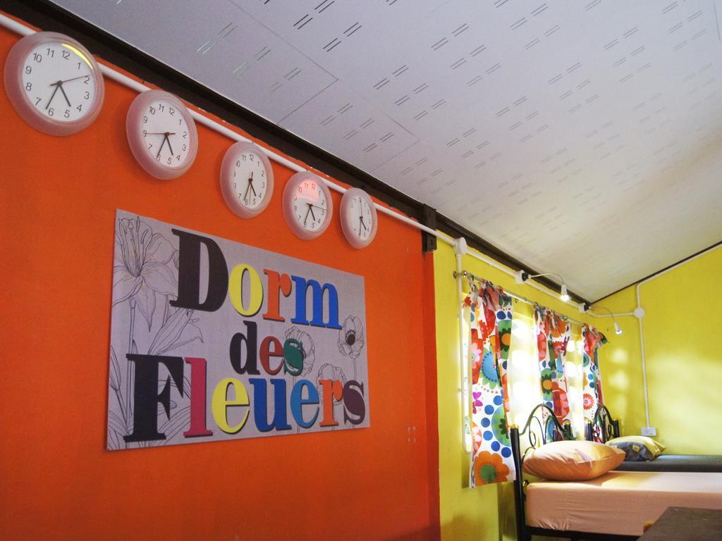Dorm Des Fleurs Hostel Khao Lak Exteriör bild
